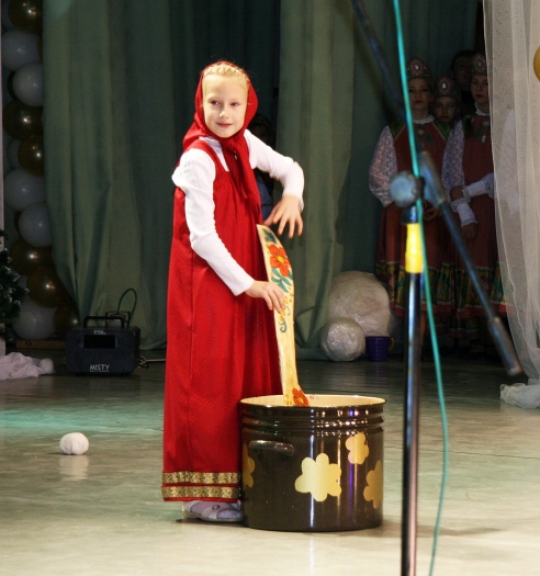 29 и 30 декабря на сцене поставского РДК показали музыкальную сказку «По щучьему велению» (фоторепортаж)