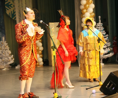 29 и 30 декабря на сцене поставского РДК показали музыкальную сказку «По щучьему велению» (фоторепортаж)