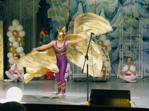 29 и 30 декабря на сцене поставского РДК показали музыкальную сказку «По щучьему велению» (фоторепортаж)