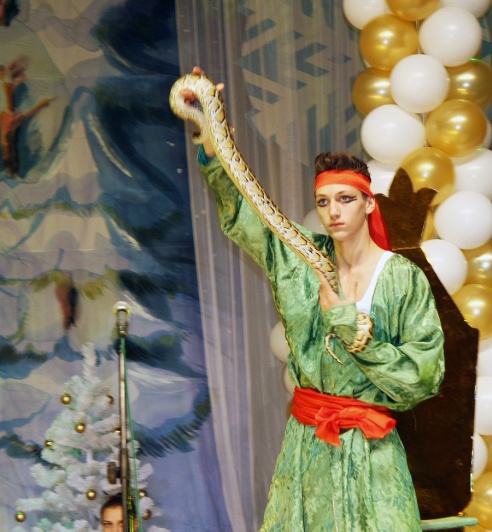 29 и 30 декабря на сцене поставского РДК показали музыкальную сказку «По щучьему велению» (фоторепортаж)