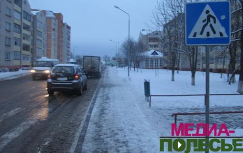 Молодая девушка попала под колёса внедорожника в Лунинце