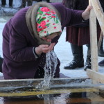 Крещенских «моржей» в Белой Дуброве стало больше