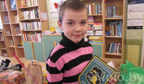 Хоккейная команда «Ледовые пингвины» посетила детский приют