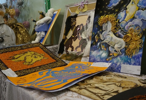 Более 100 детских работ представлено на выставке-конкурсе зимнего букета в Могилеве