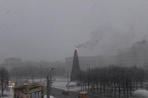 В Могилёве горела главная ёлка города