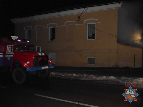 В Мозыре горел магазин с алкоголем в здании постройки XIX века (фото, видео)