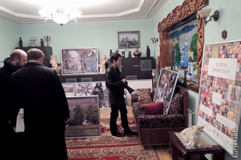 Во время своего визита в Слуцк Владыка Павел освятил место строительства храма