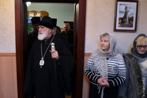 Во время своего визита в Слуцк Владыка Павел освятил место строительства храма