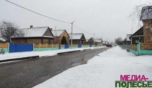 За собой ветер принёс на Столинщину снег