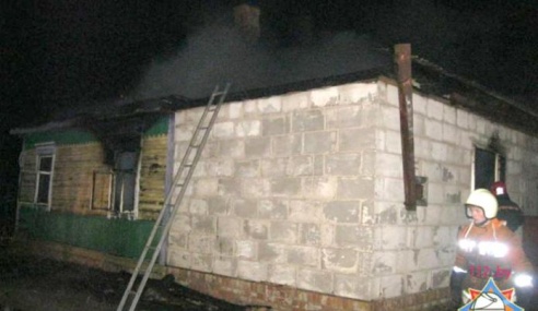 Трое маленьких детей погибли во время пожара в Столинском районе