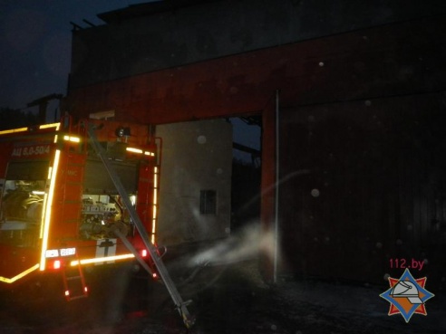 В Речицком районе сторож сжёг гаражный бокс бывшего асфальтного завода (фото)