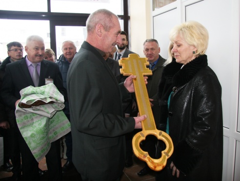 У Паставах адкрылі першы ў раёне магазін “тысячнік” (+ фота)