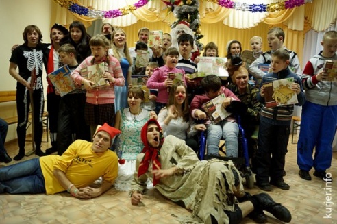 Волонтёры поздравили воспитанников ЦКРОиР