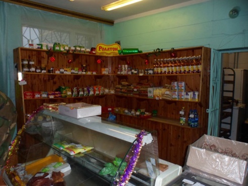 В Светлогорском районе с рабочих удерживают зарплату и выдают ее колбасой (фото)