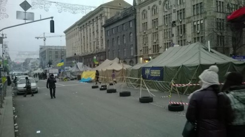 Адна гадзіна на Майдане (фотарэпартаж)
