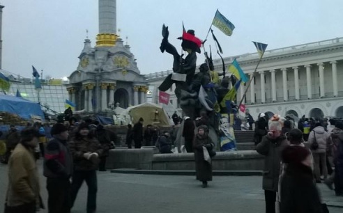 Адна гадзіна на Майдане (фотарэпартаж)