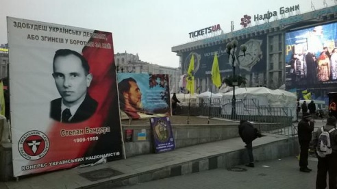Адна гадзіна на Майдане (фотарэпартаж)