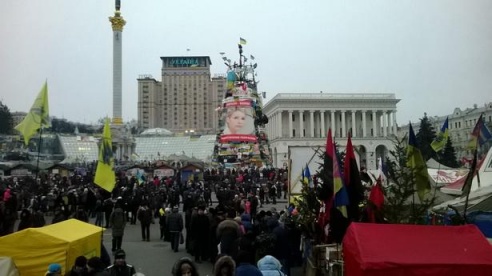 Адна гадзіна на Майдане (фотарэпартаж)