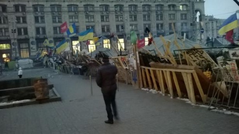 Адна гадзіна на Майдане (фотарэпартаж)