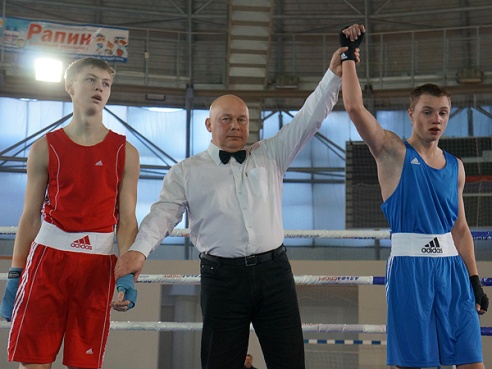 Молодые боксеры из четырех стран сражаются за награды турнира памяти Генриха Ривкина в Могилеве