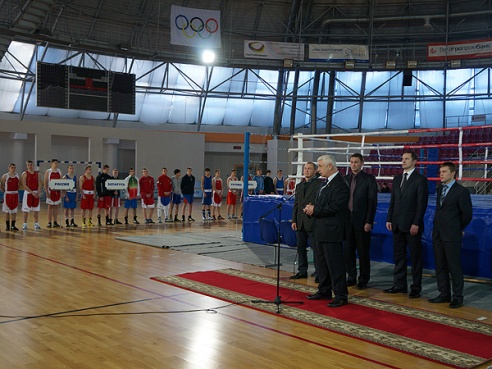 Молодые боксеры из четырех стран сражаются за награды турнира памяти Генриха Ривкина в Могилеве