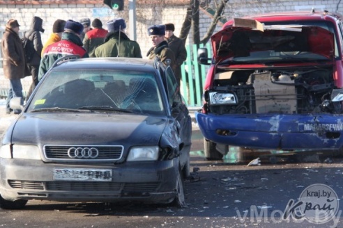 Авария возле CШ №1 (+фото)