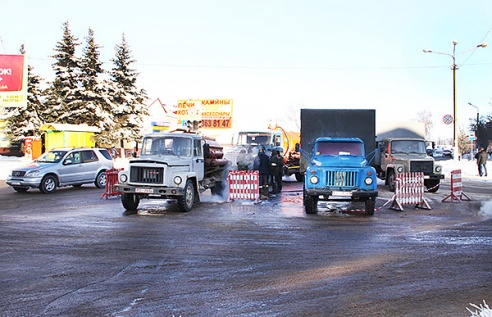 Масштабная авария в Рогачеве оставила большую часть города без воды (фото)