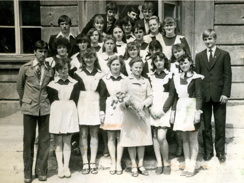 Нет возраста.Есть только наши семнадцать лет