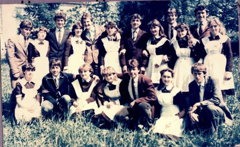 Нет возраста.Есть только наши семнадцать лет