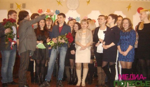 Выпускники школ встретились в родных стенах