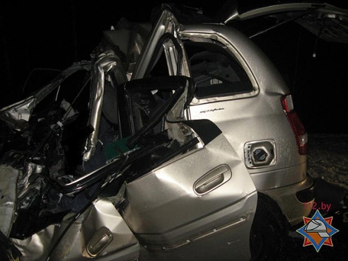 В Быховском районе столкнулись легковушка и автобус из России, двое погибших