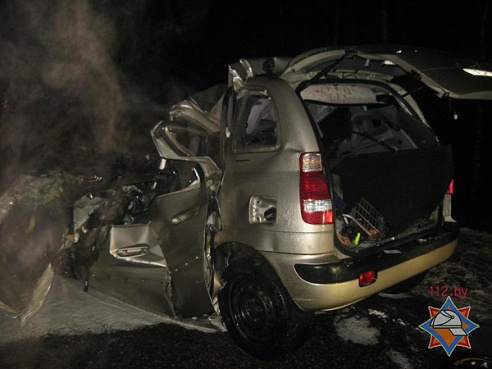 В Быховском районе столкнулись легковушка и автобус из России, двое погибших