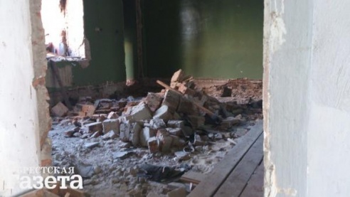 Реставрация здания по ул. Советских Пограничников, 34 в Бресте ведется без строительного проекта?