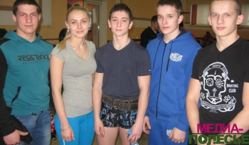 Золото на чемпионате Беларуси по пауэрлифтингу выиграл луничанин. Браво команде!