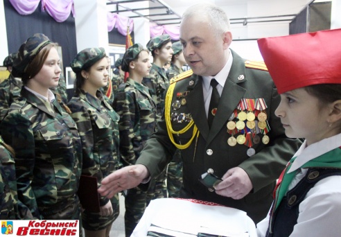 Пагоны і шаўроны – у пантэоне славы.