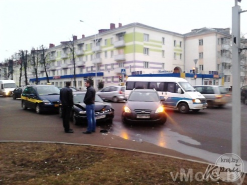 Авария на перекрещивании улиц В. Гостинец и Хмельницкого