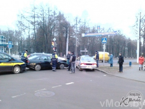 Авария на перекрещивании улиц В. Гостинец и Хмельницкого