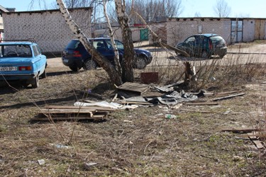 «Мусорят и ходят по газонам только свиньи?» «Мусорят и ходят по газонам только свиньи?»