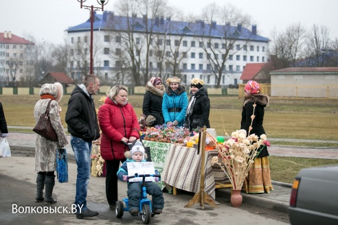 Масленку сустракаем, блінцы з мёдам выпякаем (фота)