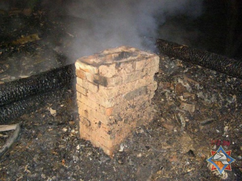 В Затонах снова горел дом. Фото