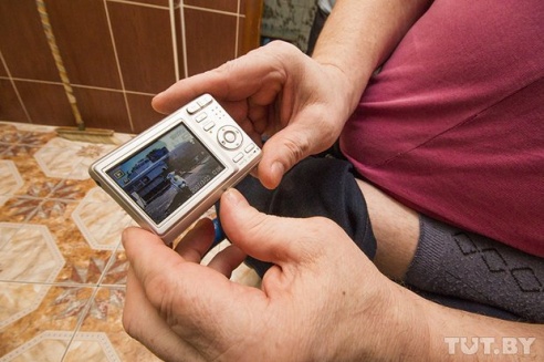 У инвалида-колясочника конфисковали "электроколяску" за пьяную езду жены. Семья уверена, что незаконно