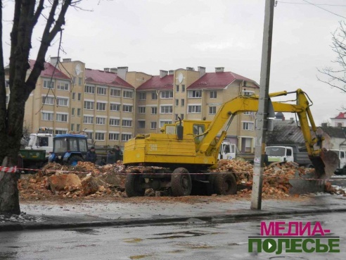 В историческом центре Пинска снесли раритетное здание