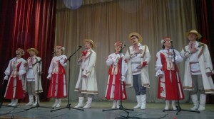 НАС РАЗДЕЛЯЮТ КИЛОМЕТРЫ