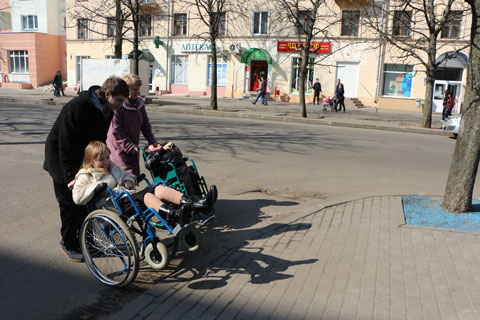 Бобруйск: Центр города непригоден для самостоятельных выездов колясочников