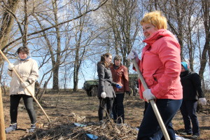 ДРУЖНО ВЫШЛИ НА СУББОТНИК