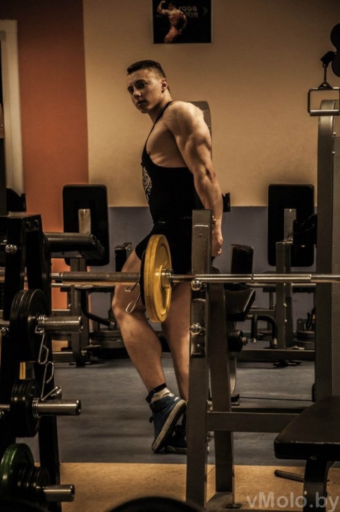 17-летний парень из Чисти выступит на соревнованиях по бодибилдингу