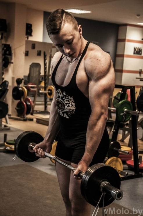 17-летний парень из Чисти выступит на соревнованиях по бодибилдингу