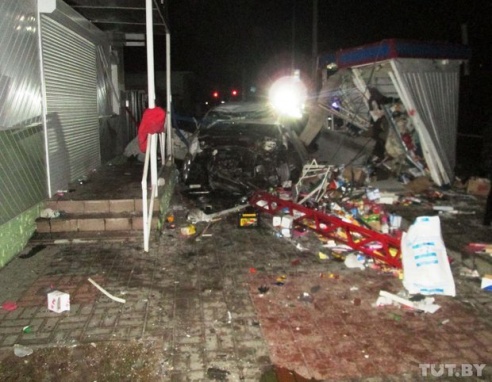 Пострадавшиий при наезде на остановку в Речице: "Я хочу посмотреть в глаза водителю"