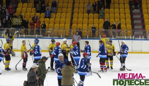ХК «Лунинец» вышел в финал раунда плей-офф ЗЛХЛ
