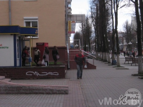 На Притыцкого нет электричества в пиццерии и аптеке